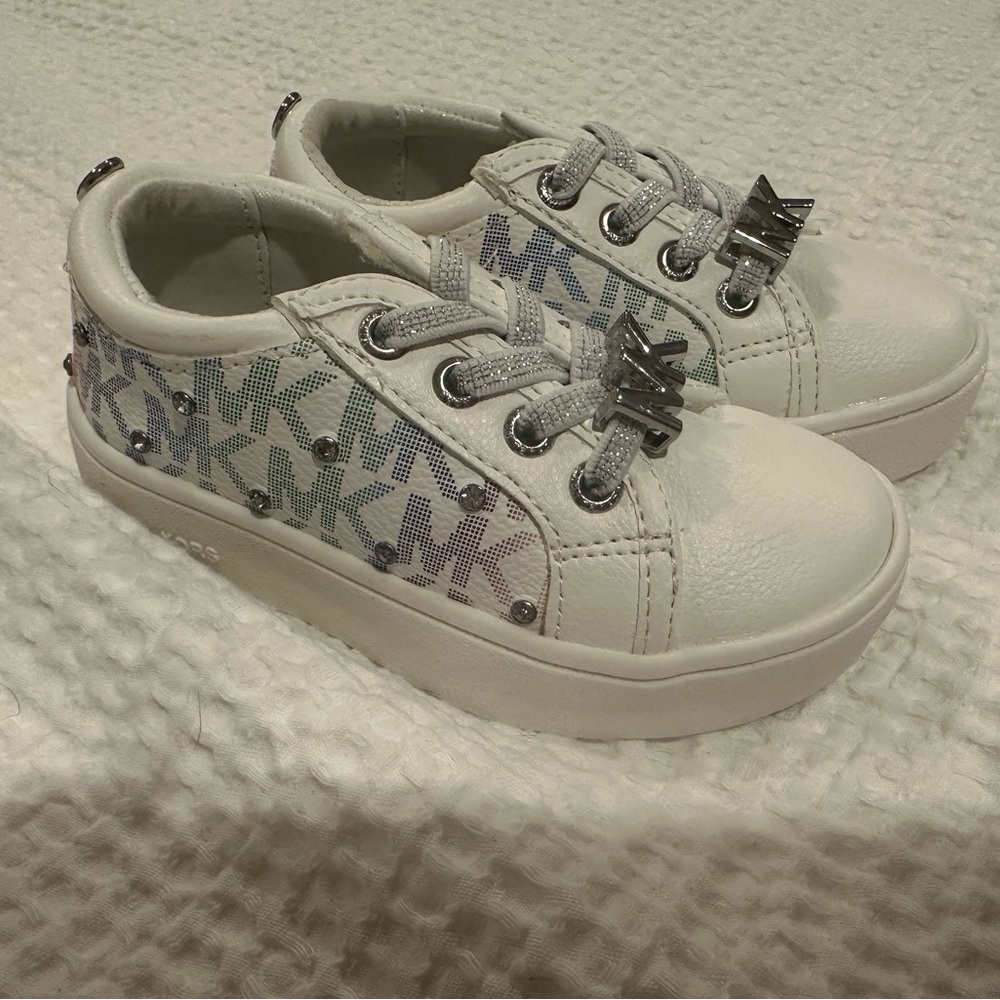 White MK logo slip on toddler sneakers